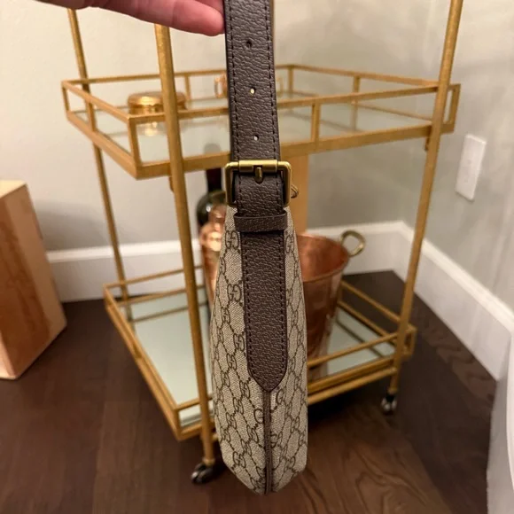 Purse - Picture 3 of 9